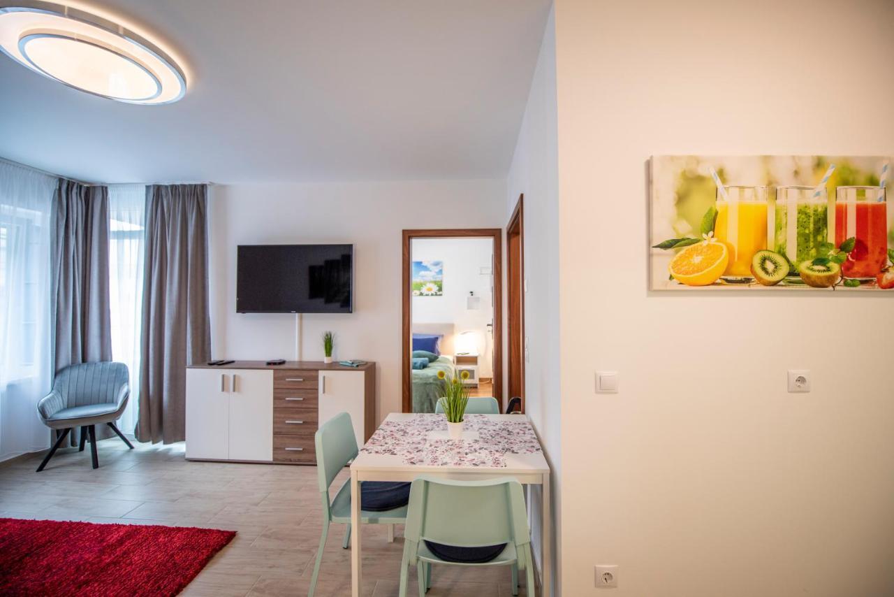 Lovely Apartman- Free Parking ペーチ エクステリア 写真